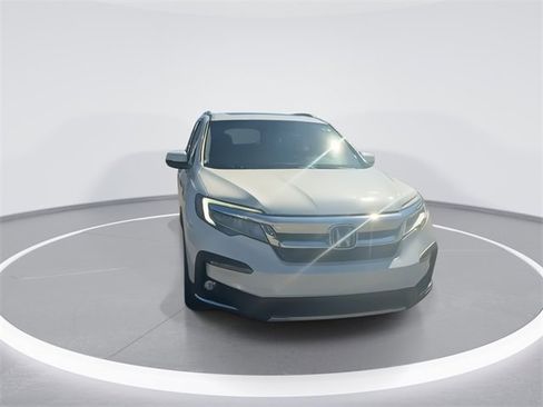 Used 2019 Honda Pilot Touring image 3