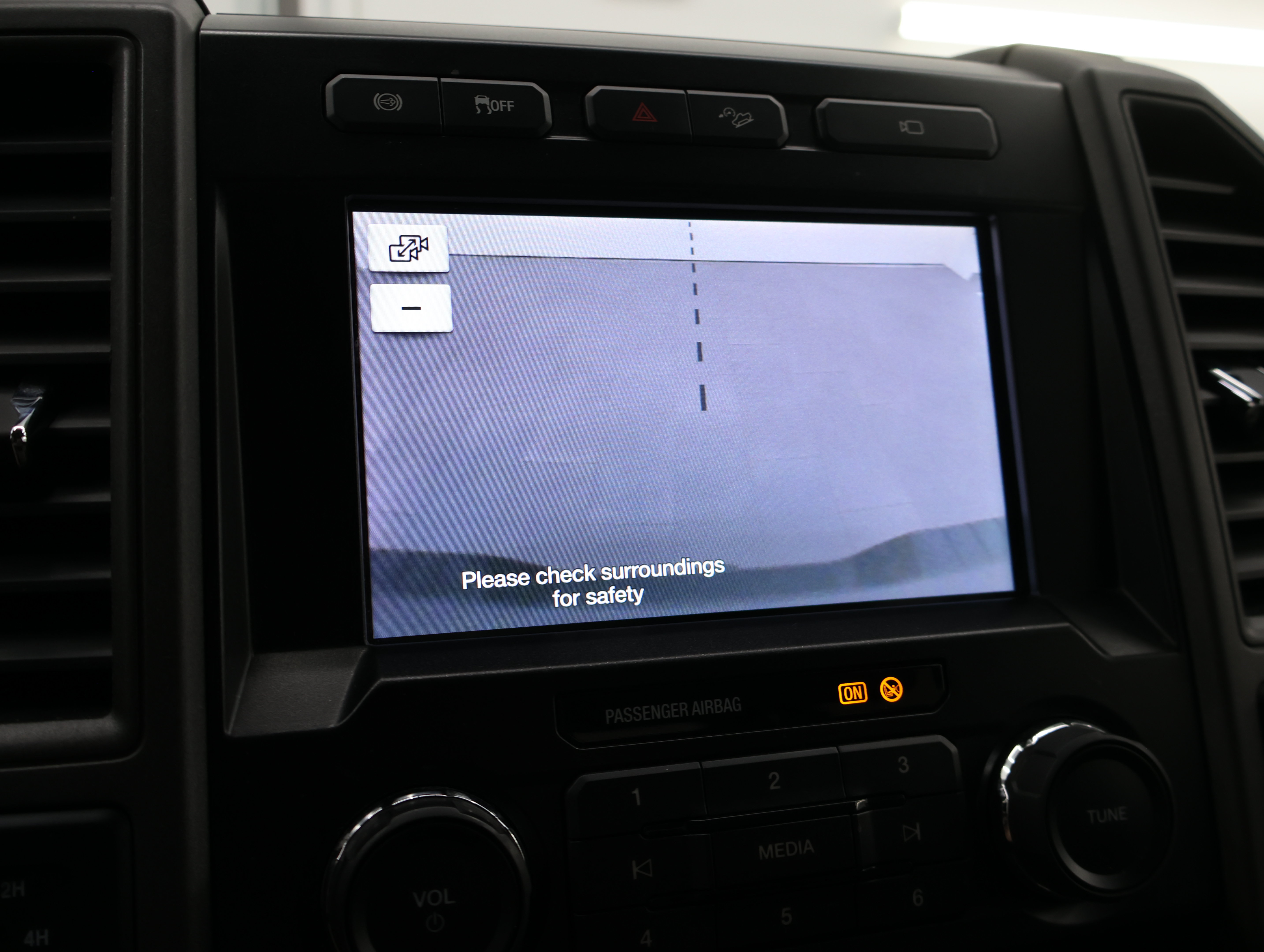 Used 2019 Ford F250 XL w/ STX Appearance Package AWD/4WD image 13