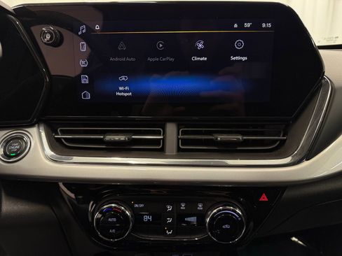 Used 2024 Chevrolet Trax LT image 14