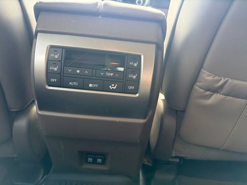 Used 2023 Lexus GX 460 Premium AWD/4WD image 7