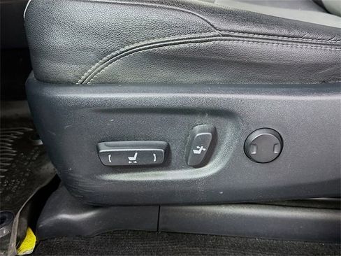 Used 2017 Toyota 4Runner SR5 Premium image 18