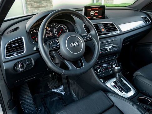 Used 2018 Audi Q3 2.0T Premium w/ Convenience Package image 18