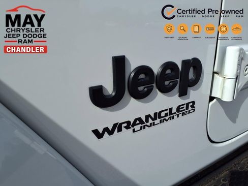 Used 2022 Jeep Wrangler Unlimited Sahara AWD/4WD image 22