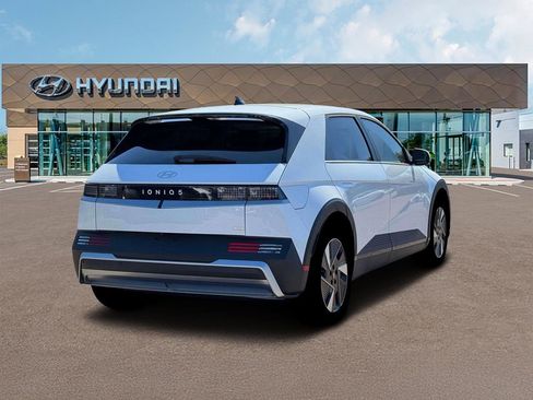 New 2026 Hyundai Ioniq 5 SE AWD/4WD image 7