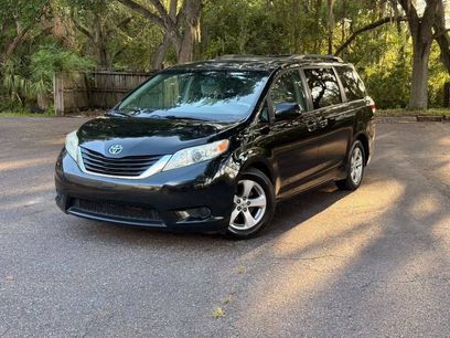 Used 2014 Toyota Sienna LE