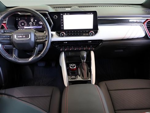 Used 2024 GMC Canyon AT4X image 15