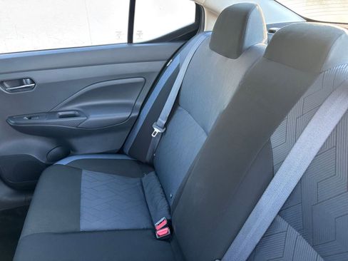 Used 2025 Nissan Versa SV image 37