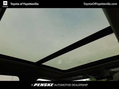 Used 2023 Toyota Tundra Limited AWD/4WD image 4