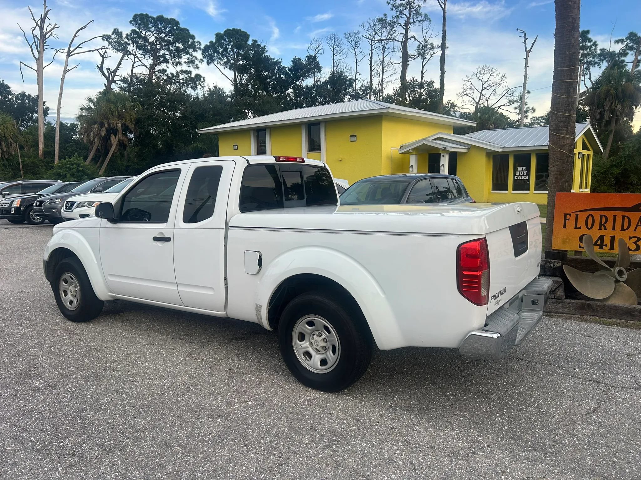 Used 2007 Nissan Frontier XE w/ Preferred Pkg RWD image 6