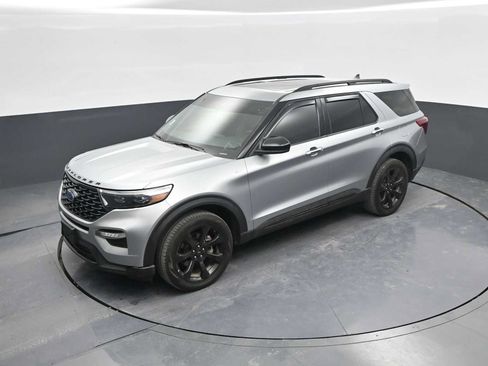 Certified 2024 Ford Explorer ST-Line w/ Class IV Trailer Tow Package AWD/4WD image 29