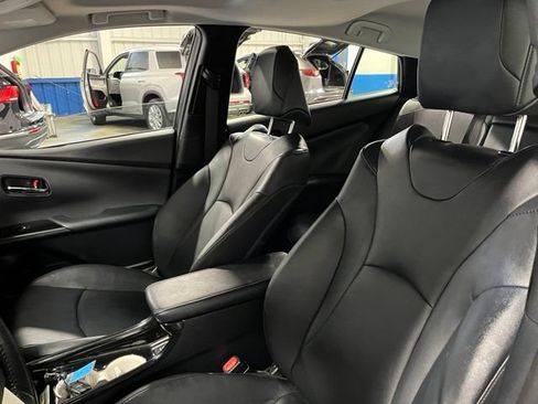 Used 2016 Toyota Prius Four w/ Advanced Technology Package FWD image 23