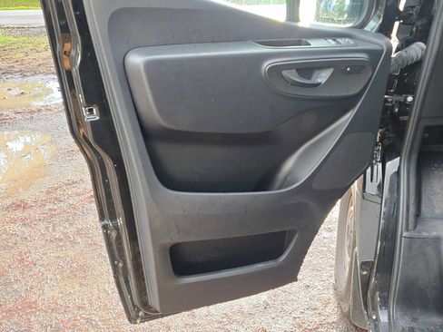 Used 2024 Mercedes-Benz Sprinter 2500 image 22