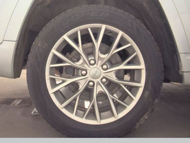 Used 2022 Jeep Grand Cherokee Summit AWD/4WD image 20