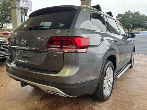 Used 2019 Volkswagen Atlas SE w/ Towing Package image 6