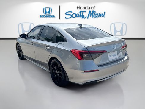 Used 2023 Honda Civic Sport image 5
