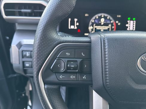 Used 2025 Toyota 4Runner SR5 image 15