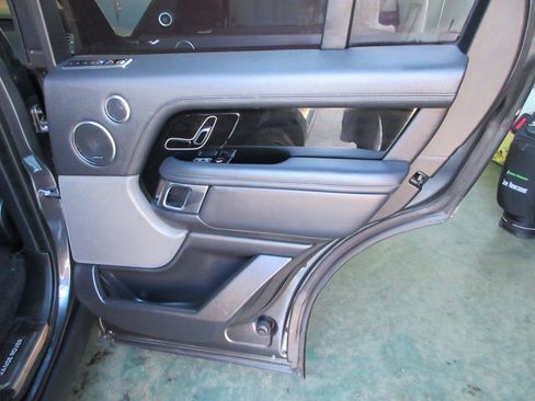 Used 2019 Land Rover Range Rover Supercharged AWD/4WD image 32