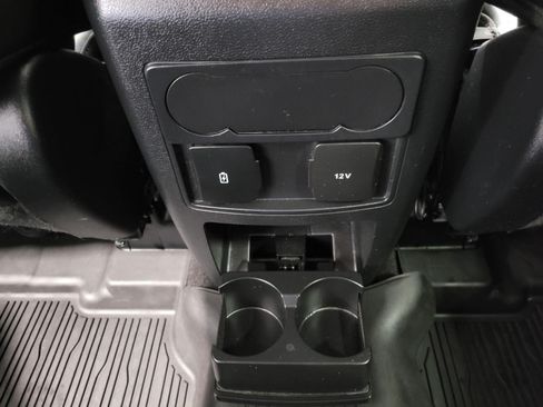 Used 2024 Ford Explorer XLT w/ Equipment Group 202A AWD/4WD image 23