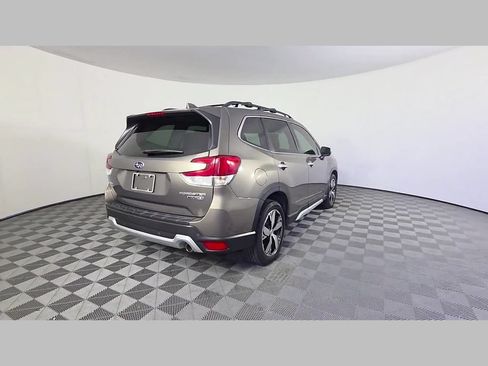Used 2019 Subaru Forester Touring w/ Popular Package #3 AWD/4WD image 40
