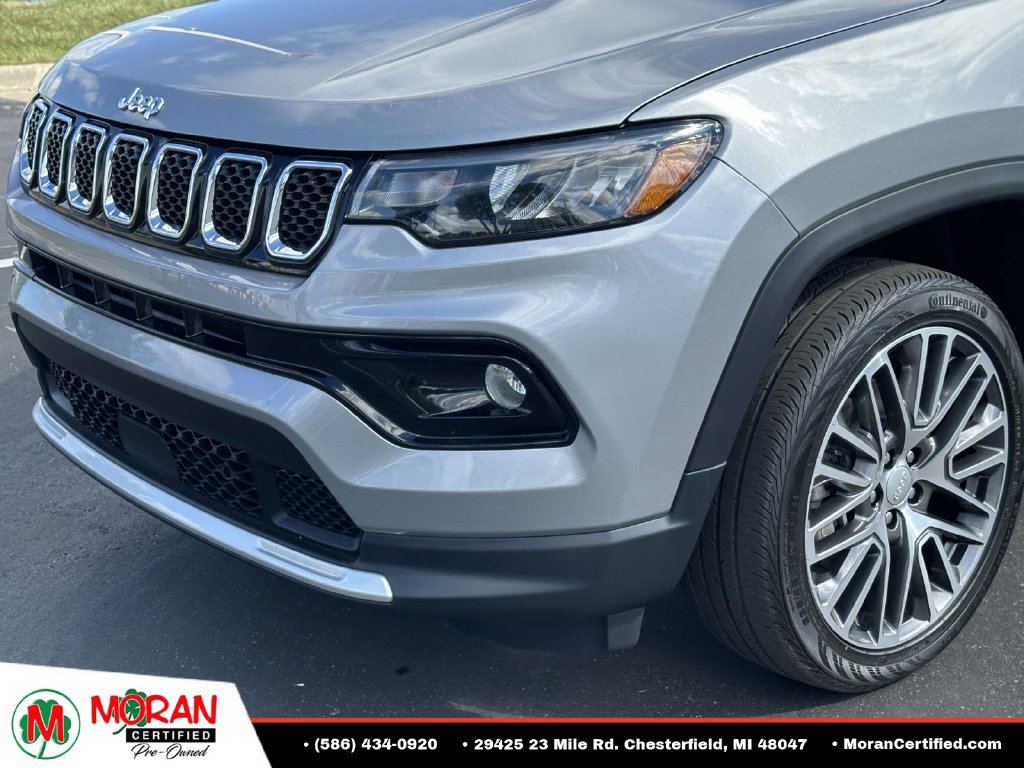 Used 2023 Jeep Compass Limited AWD/4WD image 8