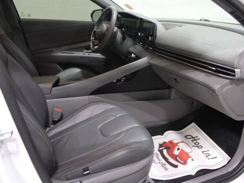Used 2022 Hyundai Elantra SEL w/ Convenience Package image 21