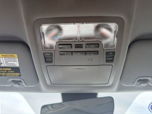 Used 2019 Toyota Highlander Limited image 38