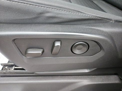 Used 2025 GMC Sierra 1500 Elevation image 18