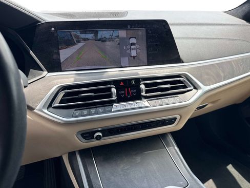 Used 2022 BMW X7 xDrive40i AWD/4WD image 26