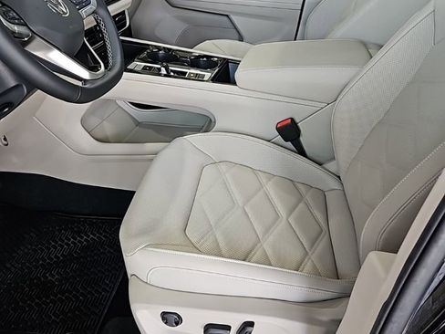 New 2026 Volkswagen Atlas SE FWD image 31