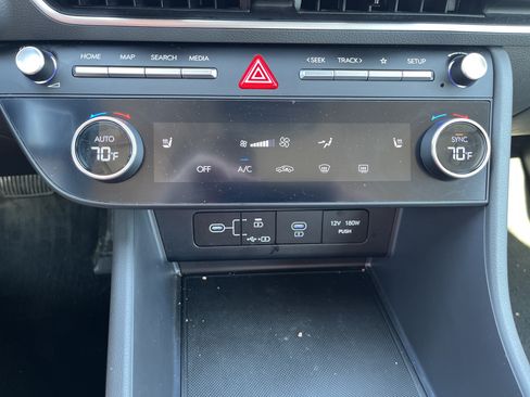 Used 2025 Hyundai Sonata SEL FWD image 28