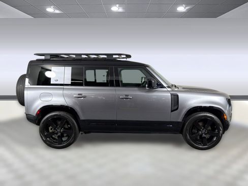 Used 2023 Land Rover Defender 110 X-Dynamic SE image 8