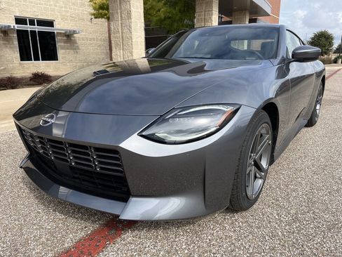 Used 2024 Nissan Z Sport w/ Floor Mat Package image 11