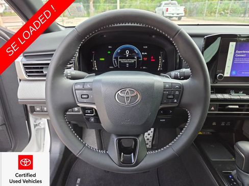Used 2026 Toyota Camry SE FWD image 28