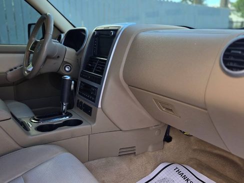 Used 2010 Mercury Mountaineer Premier RWD image 26