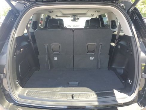 Used 2022 Jeep Grand Cherokee L Limited RWD image 7