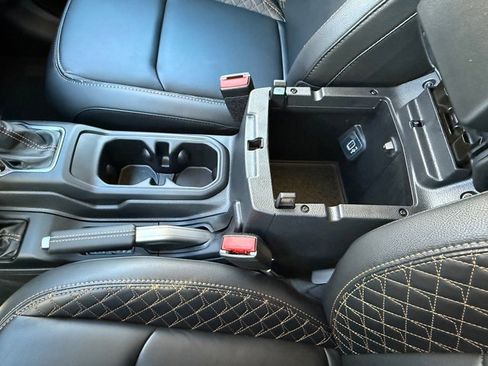 Used 2022 Jeep Gladiator Overland image 26