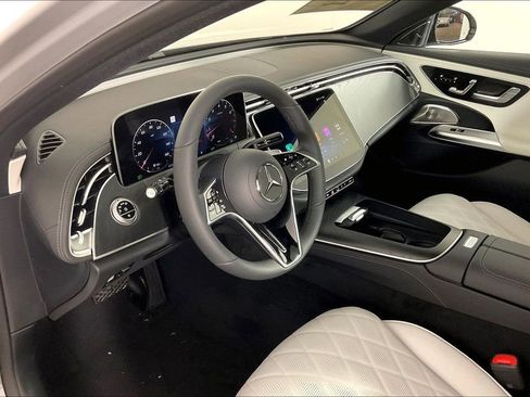 New 2026 Mercedes-Benz E 350 4MATIC Sedan image 6