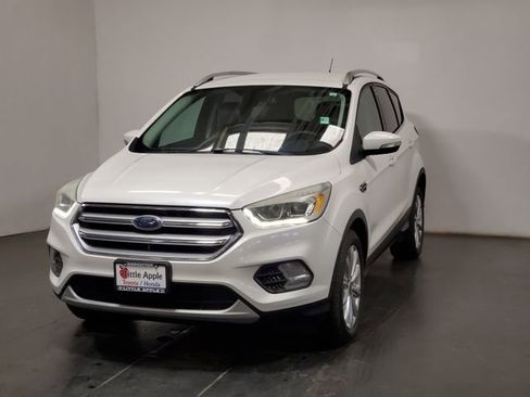 Used 2017 Ford Escape Titanium image 4