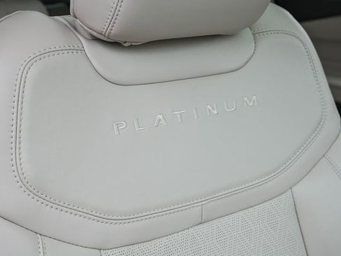 Certified 2023 Ford Explorer Platinum w/ Technology Package AWD/4WD image 29