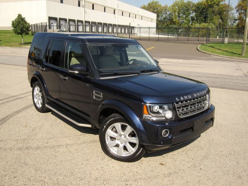 Used 2016 Land Rover LR4 HSE AWD/4WD image 2