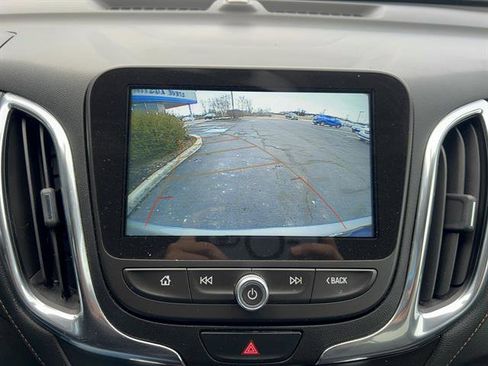 Used 2018 Chevrolet Equinox Premier image 22