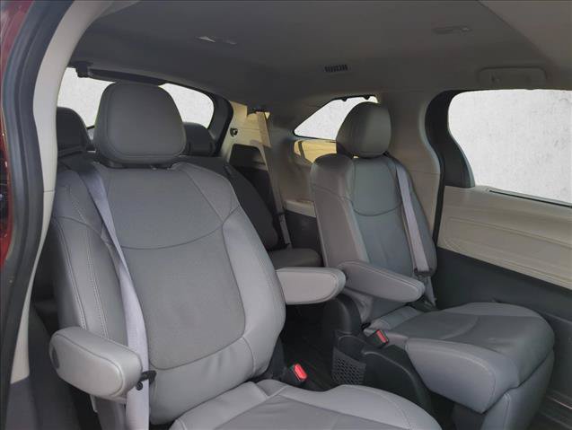 Certified 2022 Toyota Sienna Limited AWD/4WD image 28