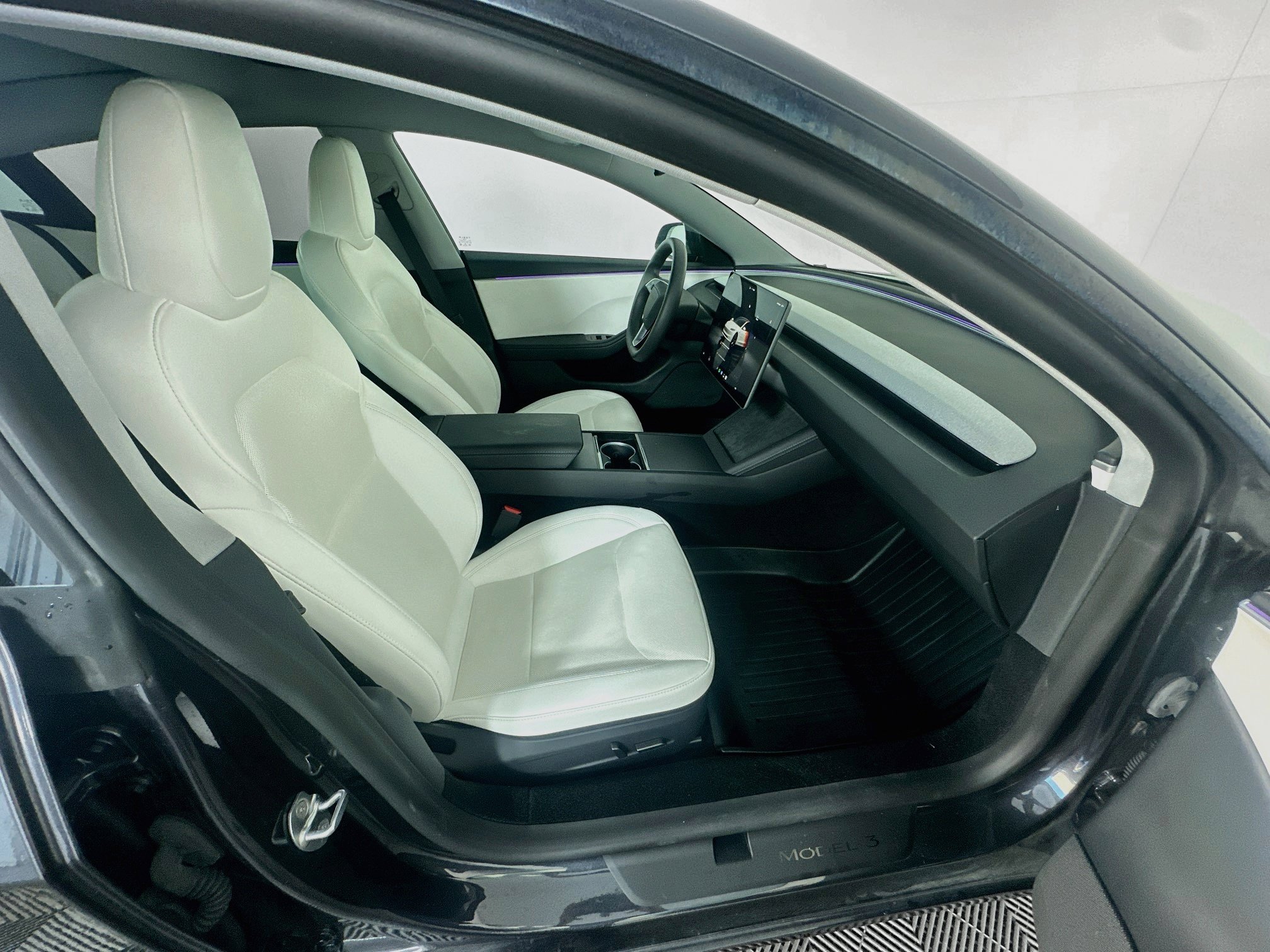 Used 2025 Tesla Model 3 RWD image 32