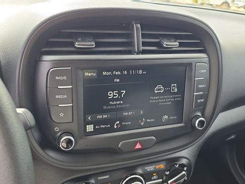 Certified 2025 Kia Soul LX image 22