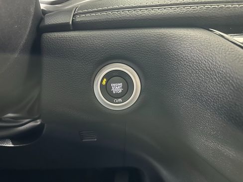 New 2026 Chrysler Pacifica Select image 20