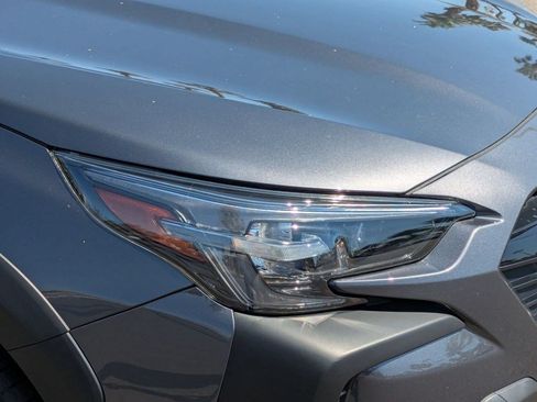 Used 2025 Subaru Outback Onyx Edition AWD/4WD image 11