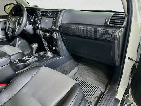 Certified 2021 Toyota 4Runner SR5 Premium w/ Moonroof Package AWD/4WD image 29