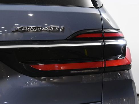 Certified 2024 BMW X7 xDrive40i w/ Premium Package image 13