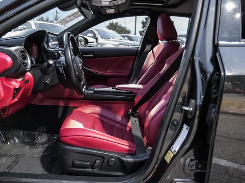 Used 2022 Lexus IS 500 image 34