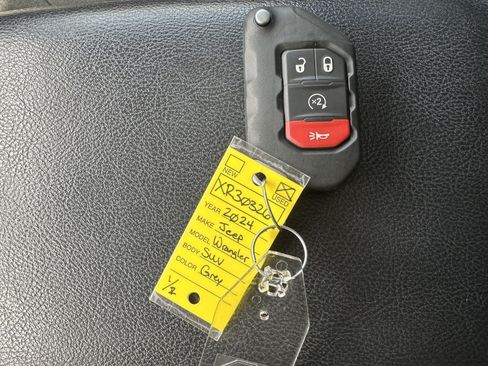 Used 2024 Jeep Wrangler Unlimited Sport AWD/4WD image 36